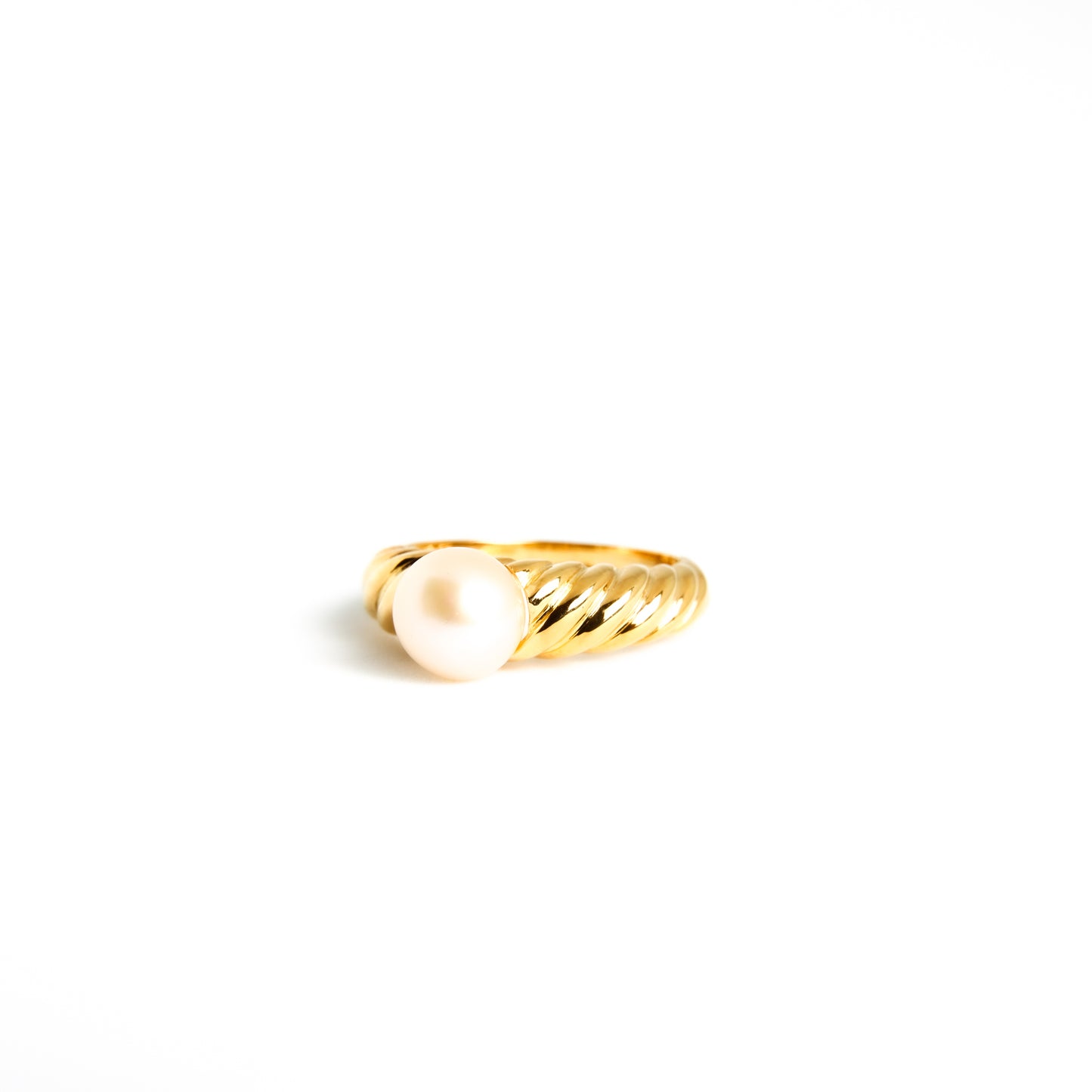 Pearl Croissant Ring - Yellow Gold