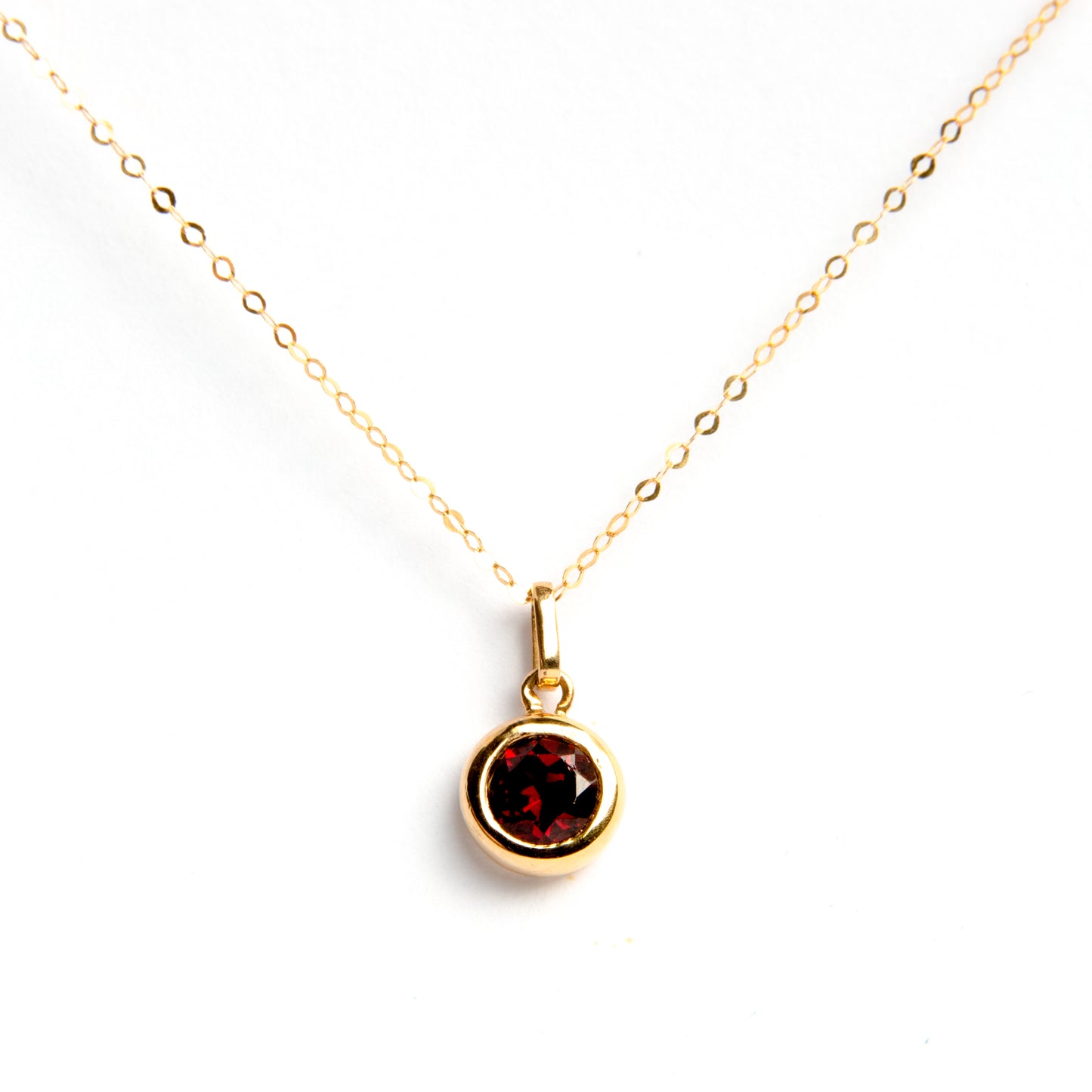Leon Garnet Bezel Necklace