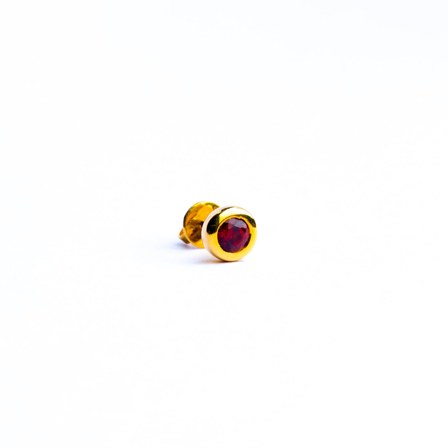 Leon Garnet Studs
