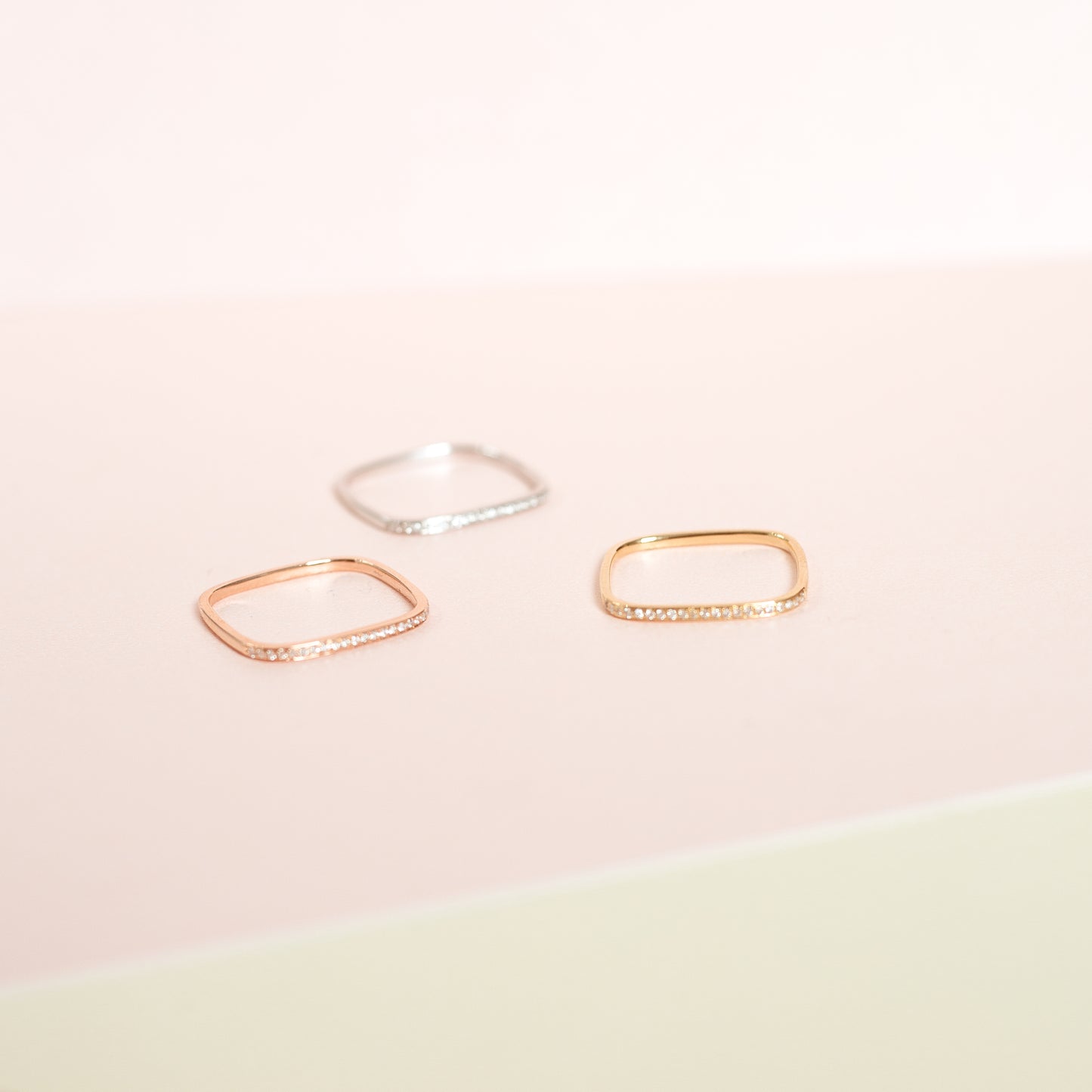 Ezra Pavé Diamond Square Ring - Rose Gold