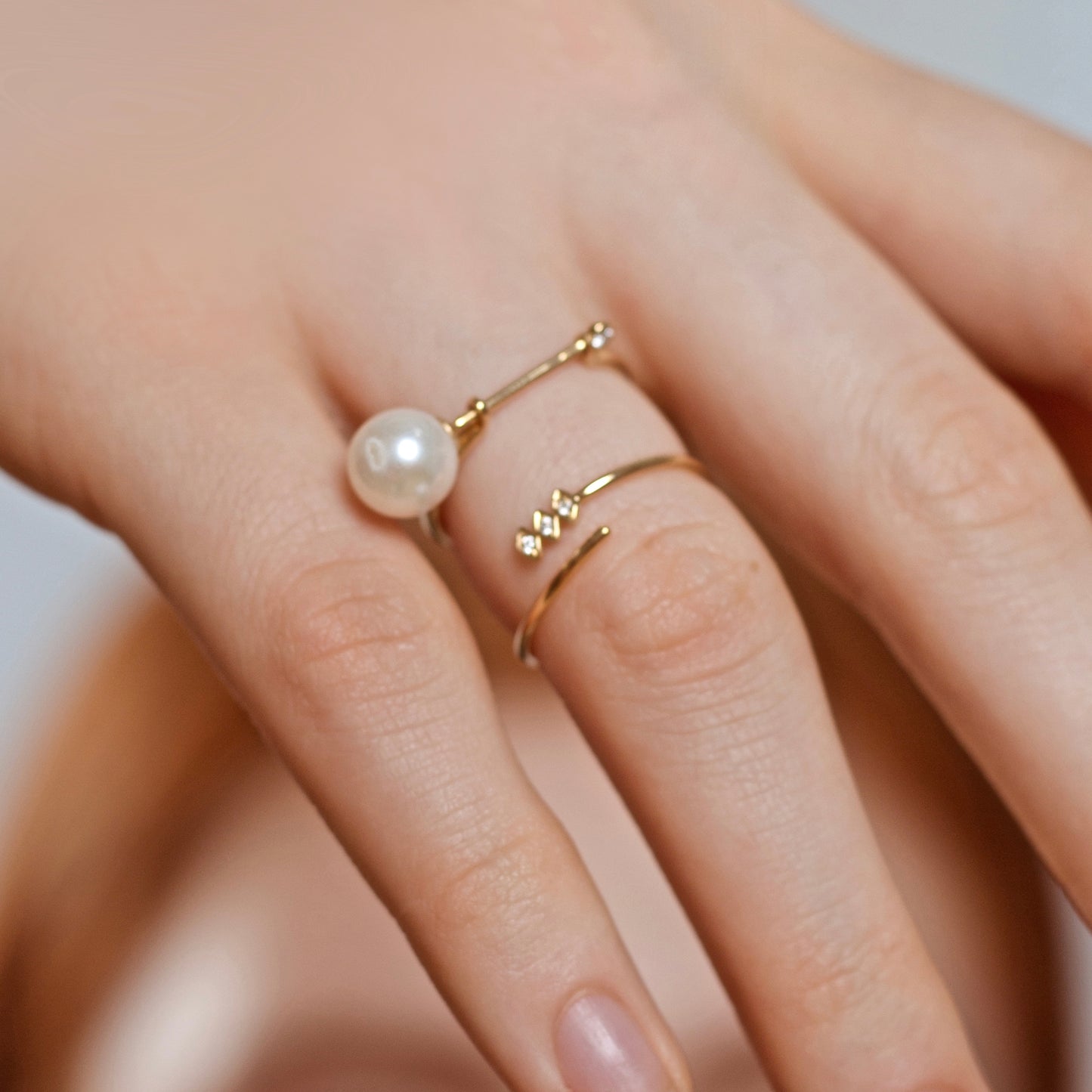 Isla Pearl Diamond Swivel Ring