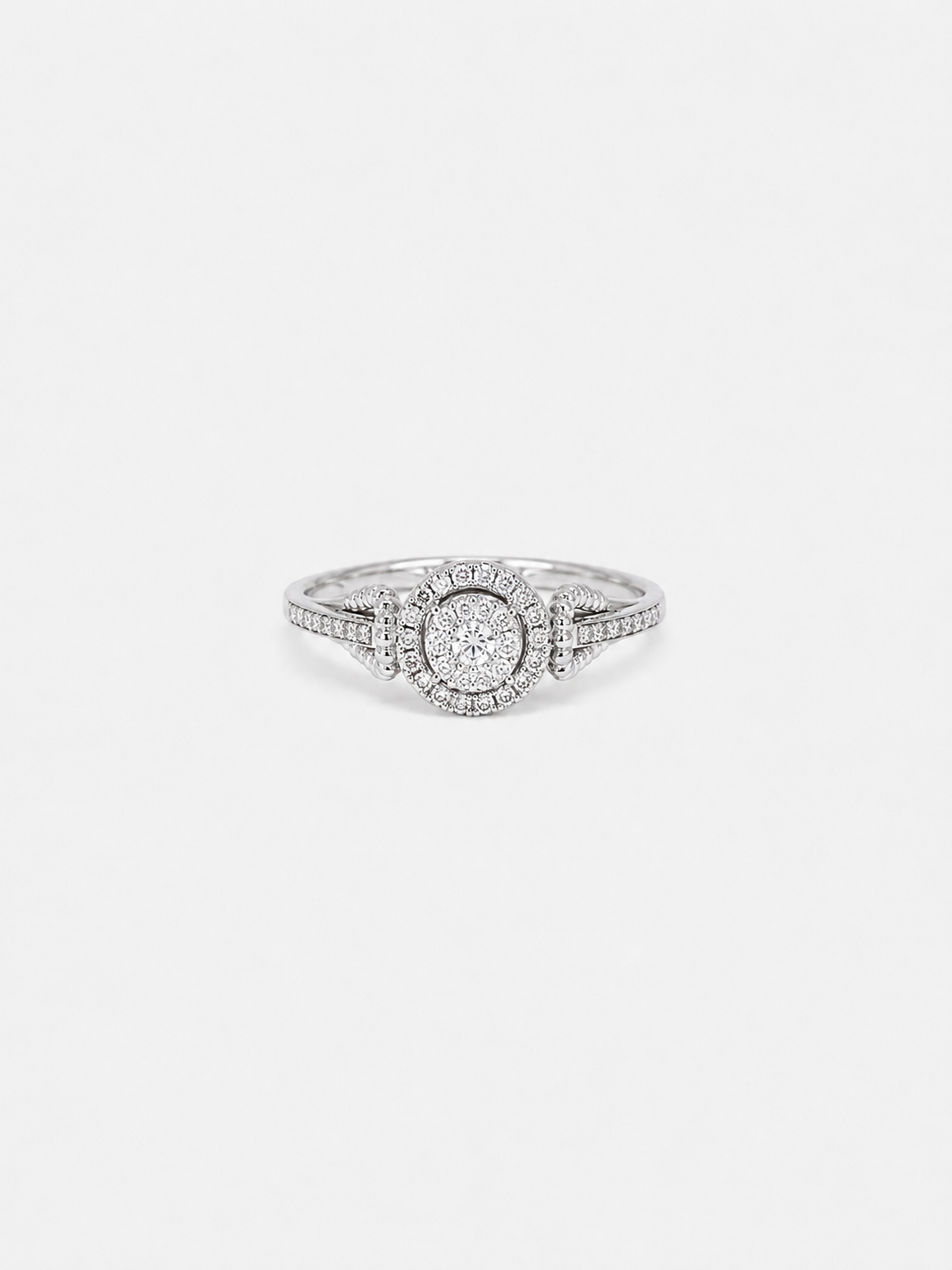 Round Diamond Ring with Side Stones