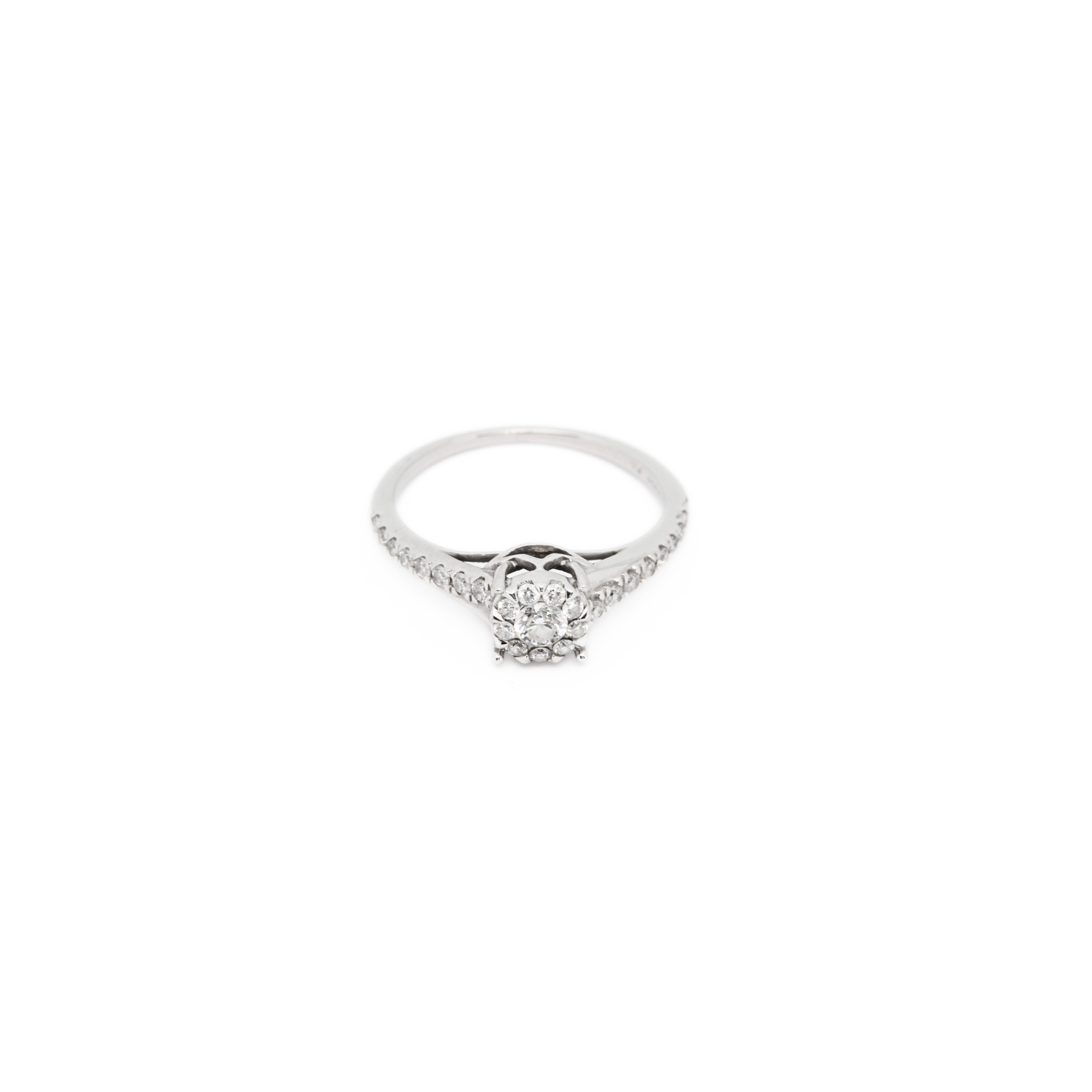 Diamond Illusion RIng with Side Stones