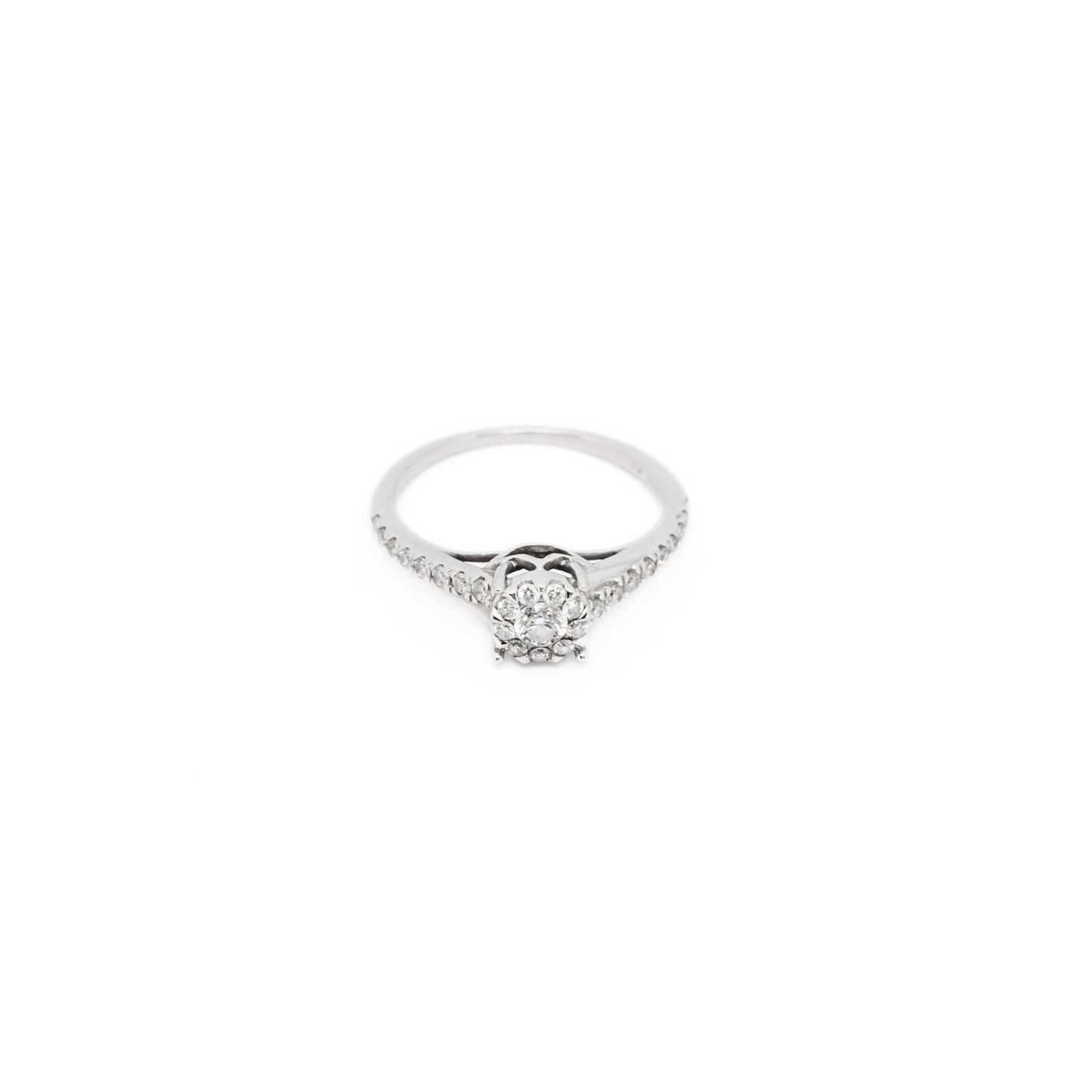 Diamond Illusion RIng with Side Stones