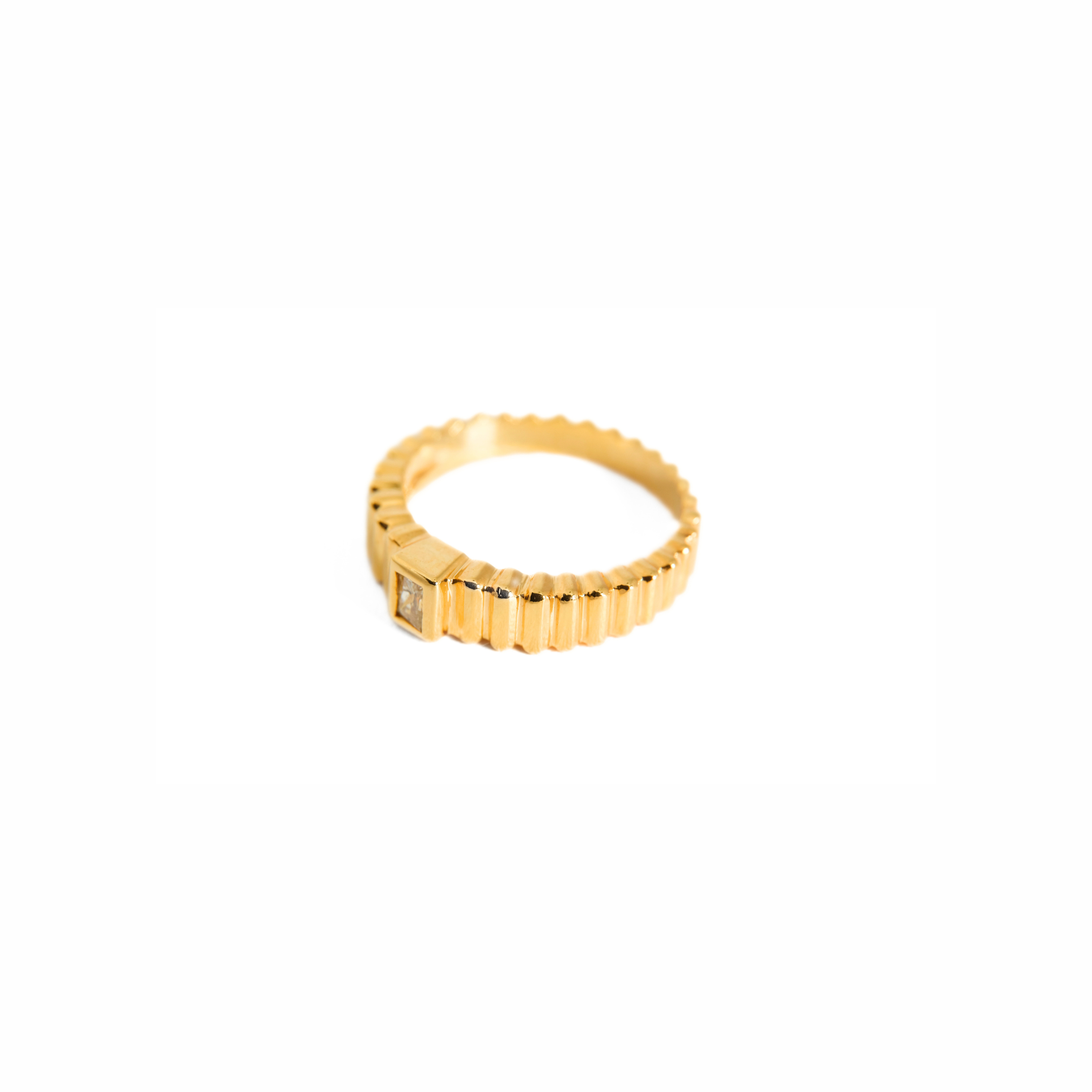 Ribbed Diamond Ring