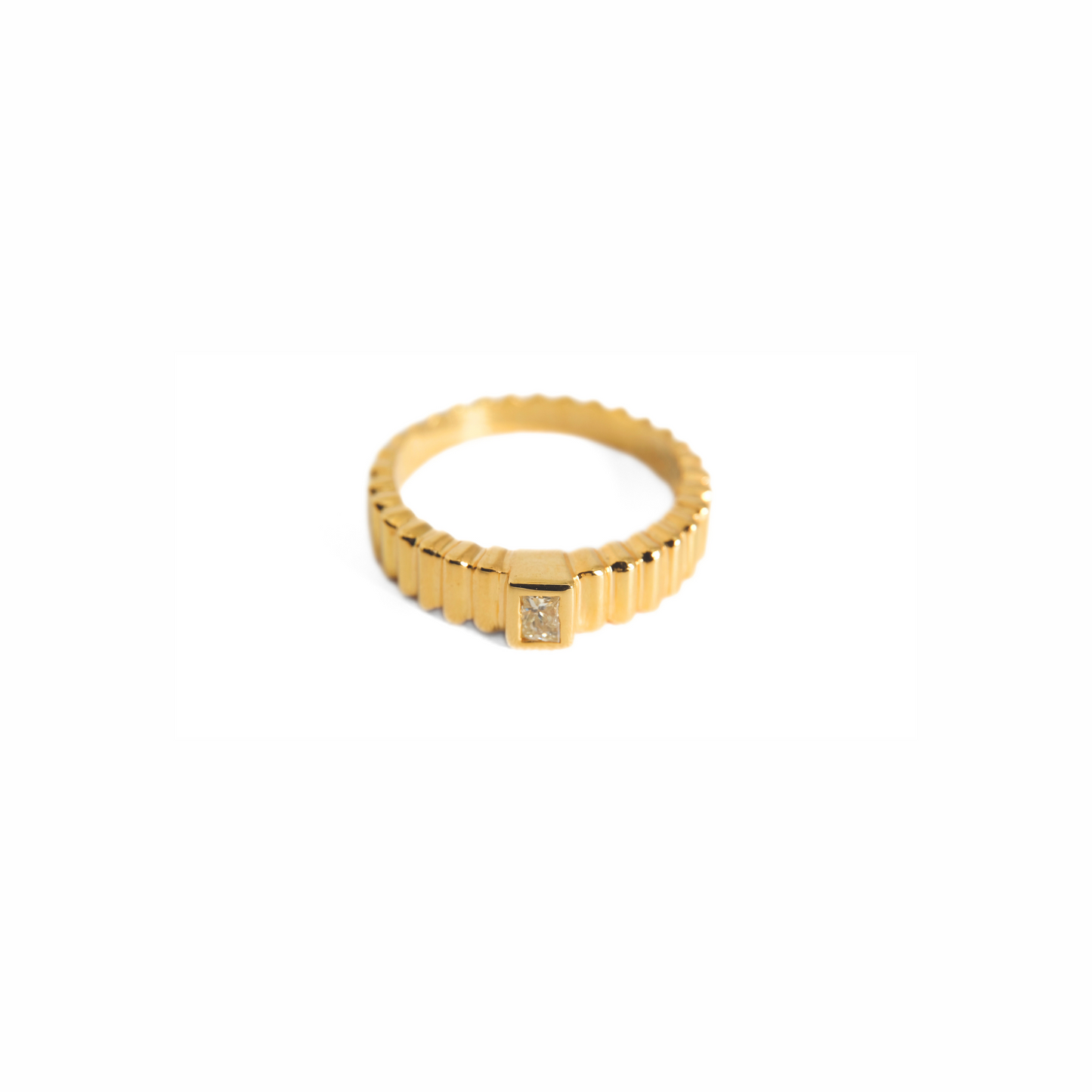 Ribbed Diamond Ring