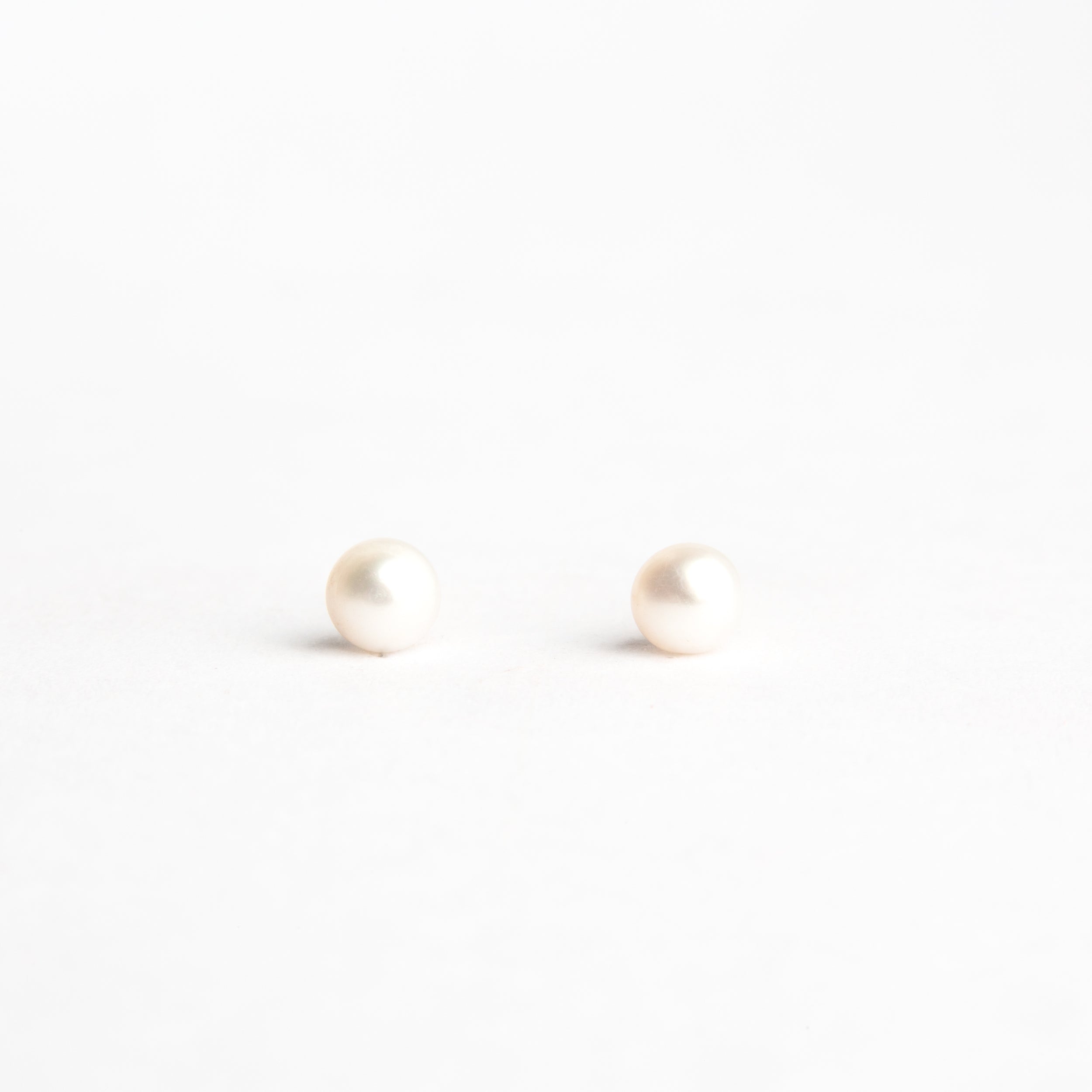 Betty Pearl Studs