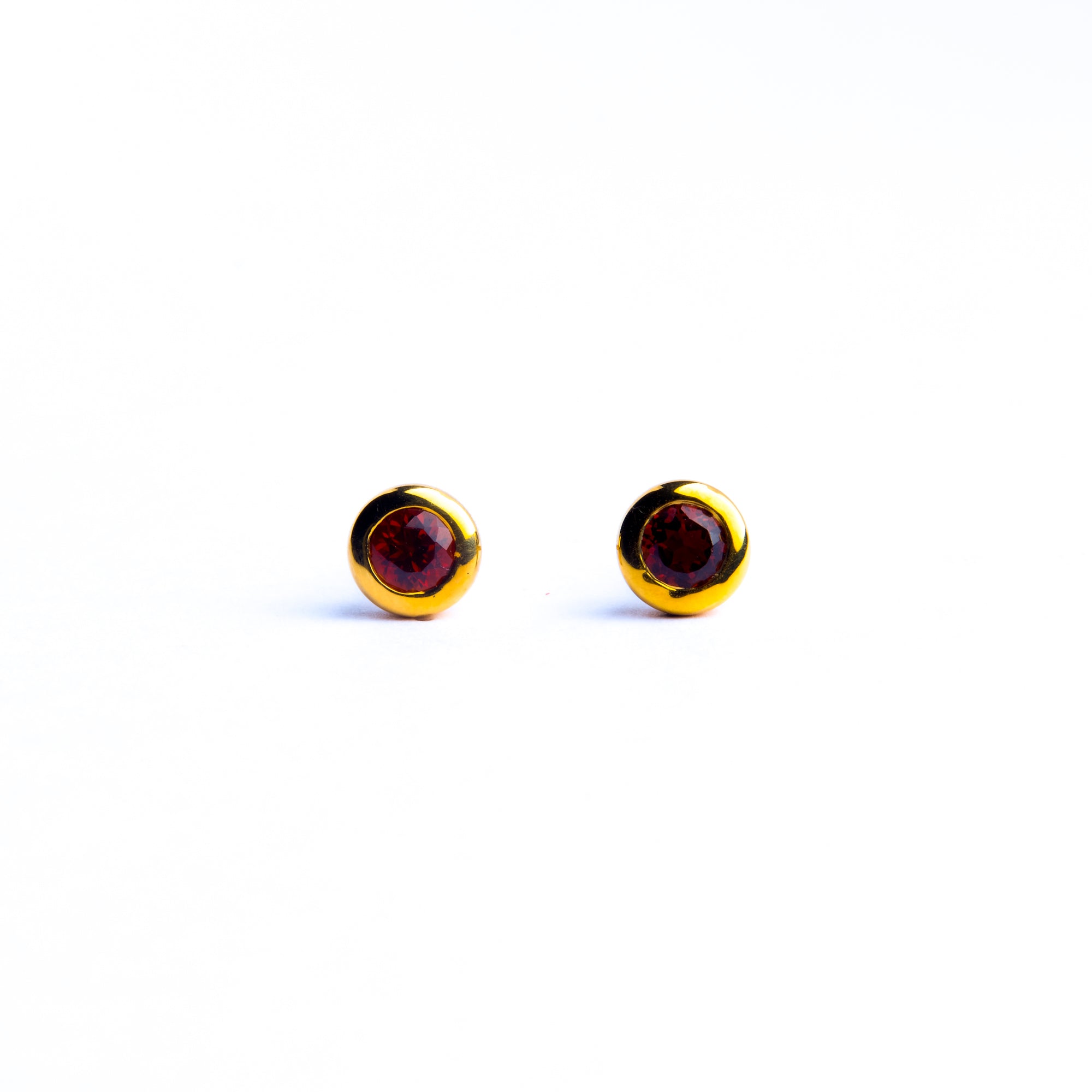 Leon Garnet Studs